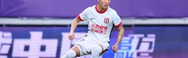 韦世豪3分钟闪击！任意球贴地斩破门，赛季第10球，6年新高