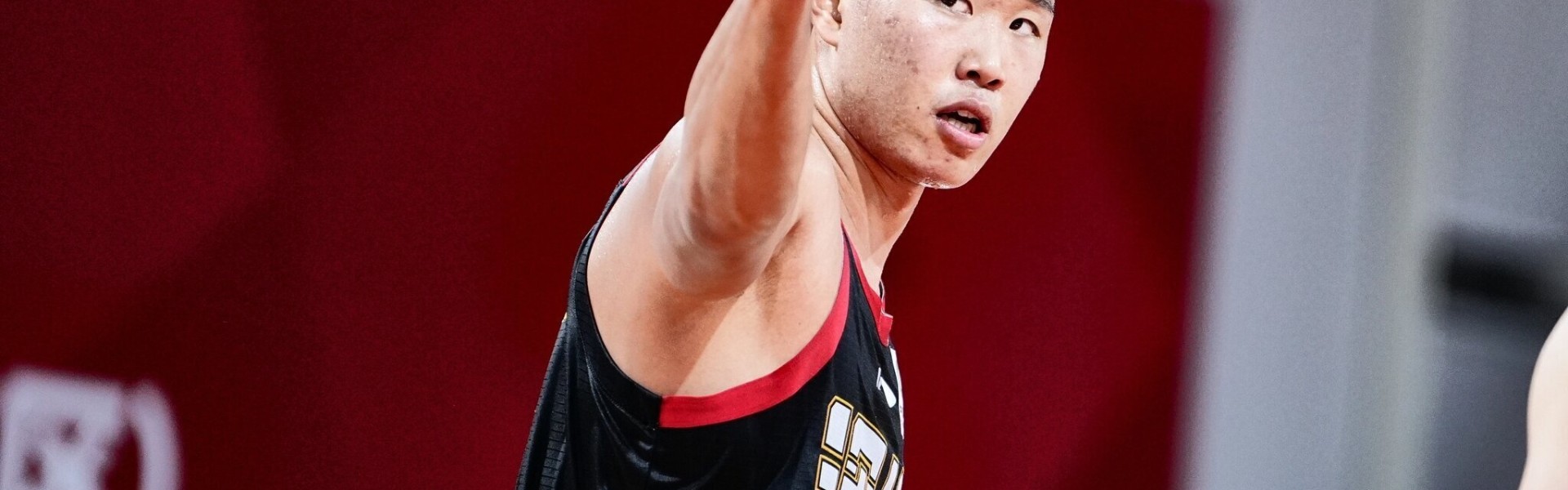贺希宁最终获得常规赛MVP的概率非常大 综合数据突出&amp;带队打到第3